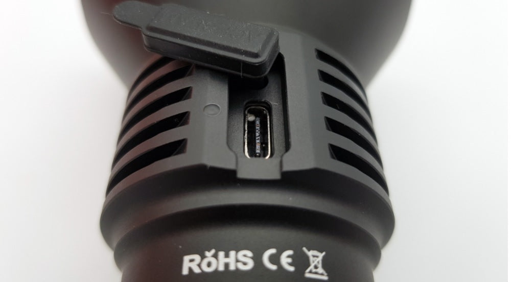 Acebeam T27 flashlight with usb slot.