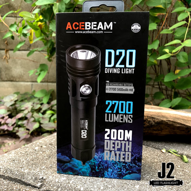 Acebeam D20 palm size Diving Light with astonishing 2700 lumens that reaches depths of 200 m