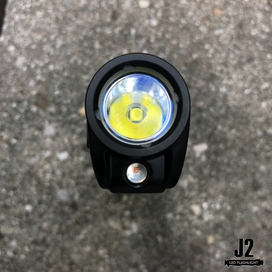 Nitecore P18 Unibody Die-cast Futuristic Tactical Flashlight - 1800 Lumen + Nitecore UI1 USB charger