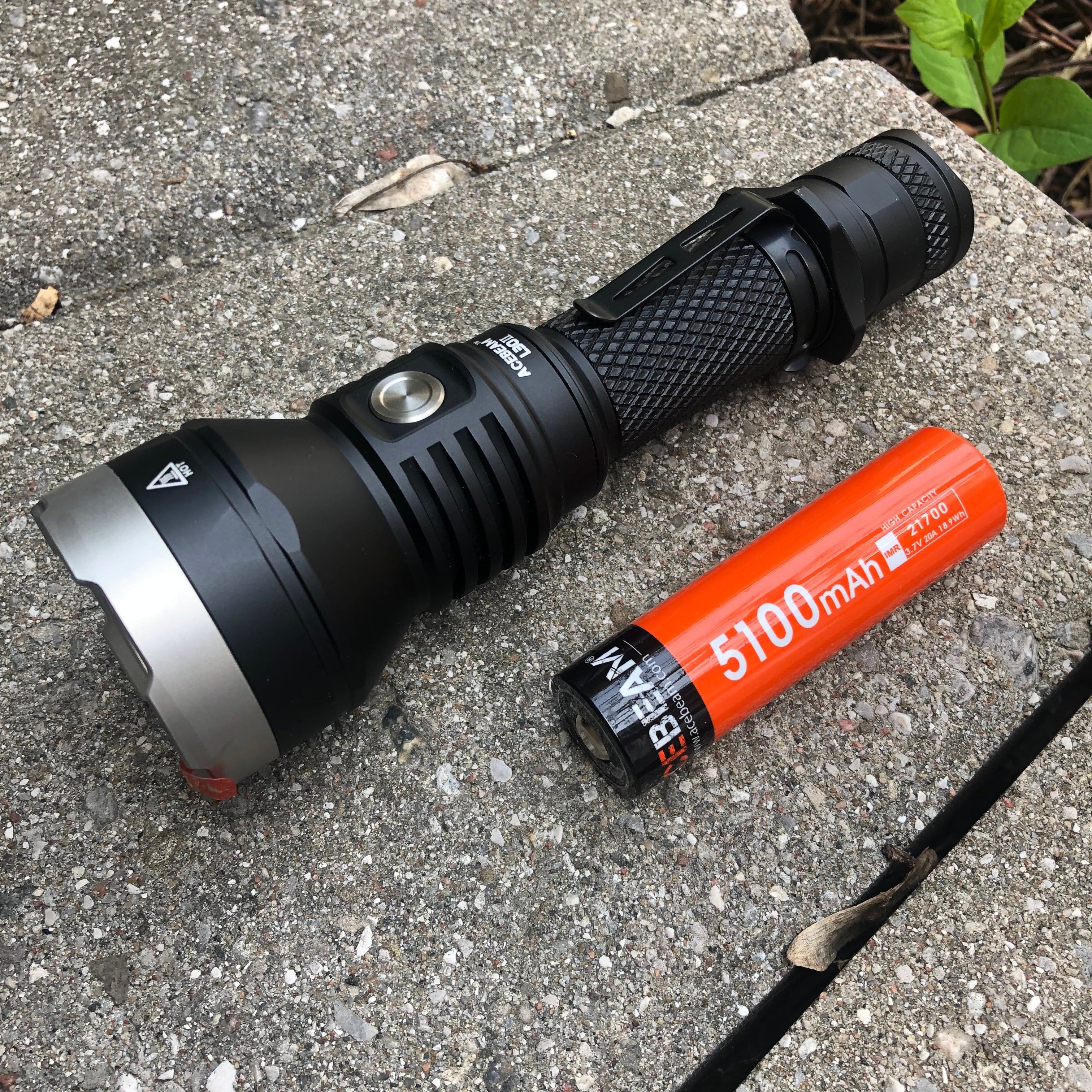 Acebeam L30 GEN II Tactical led flashlight - 5000K with 4000 lumens be